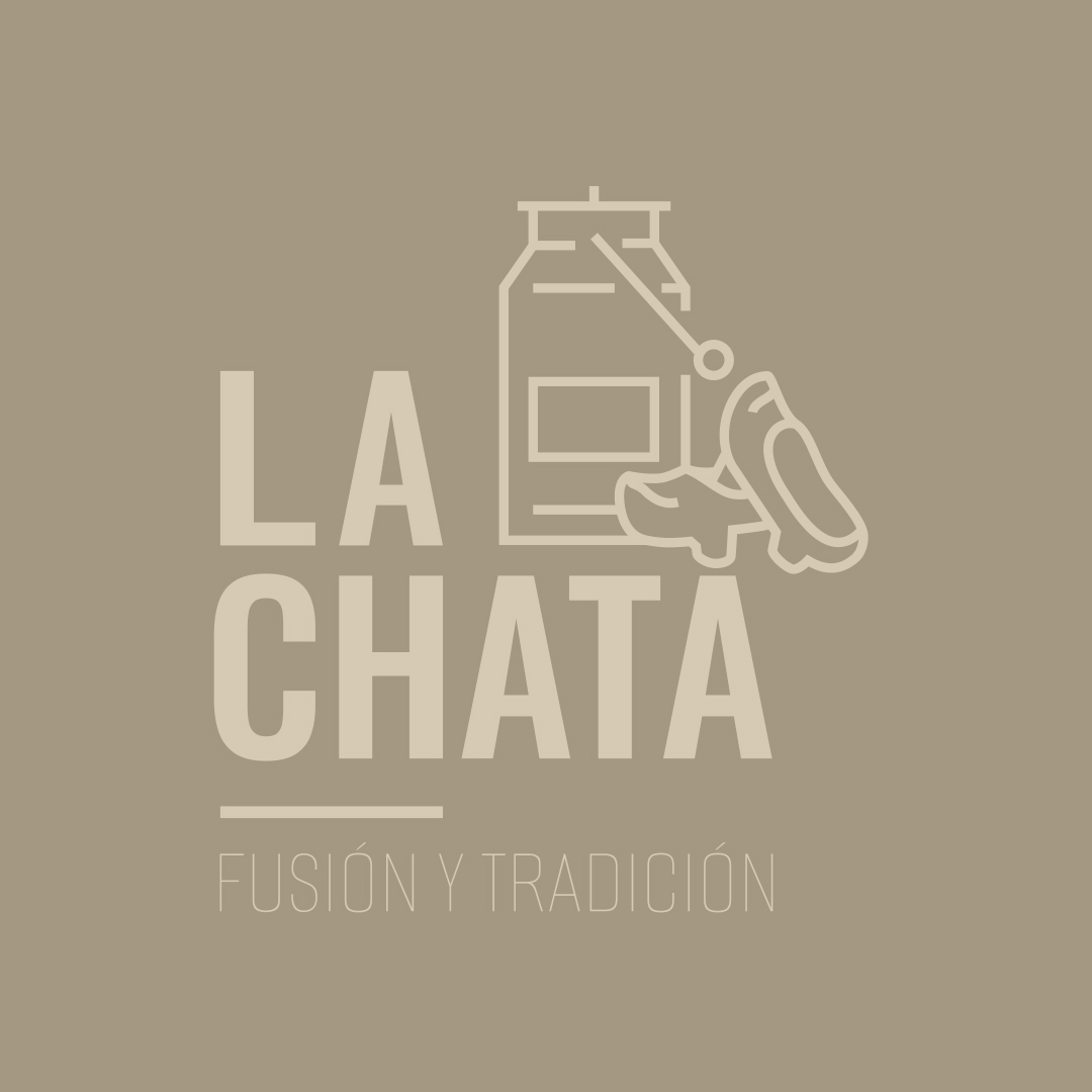 Logo Restaurante La Chata fondo marron claro letras marron claro